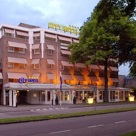 City Hotel