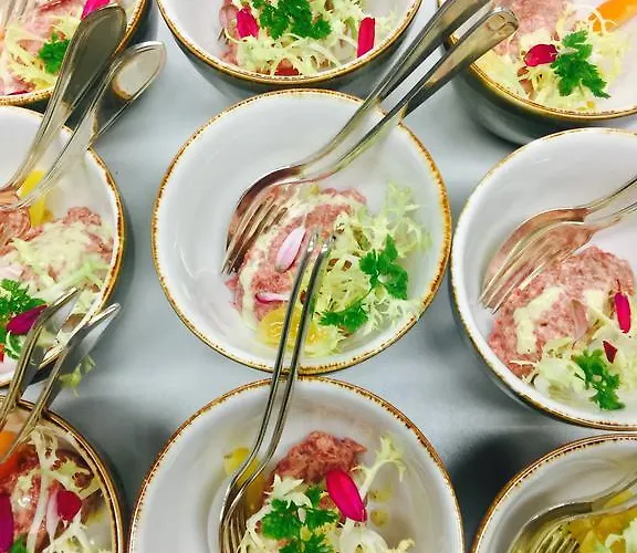 城市酒店 4* 奥斯