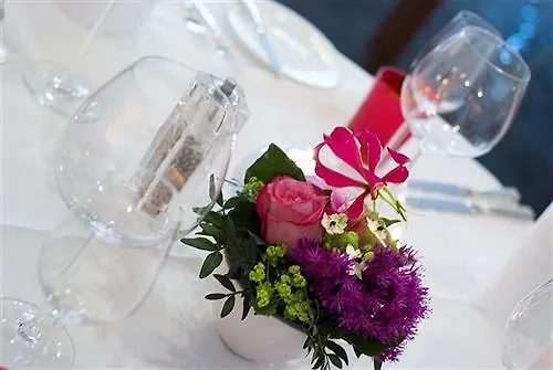 城市酒店 4* 奥斯