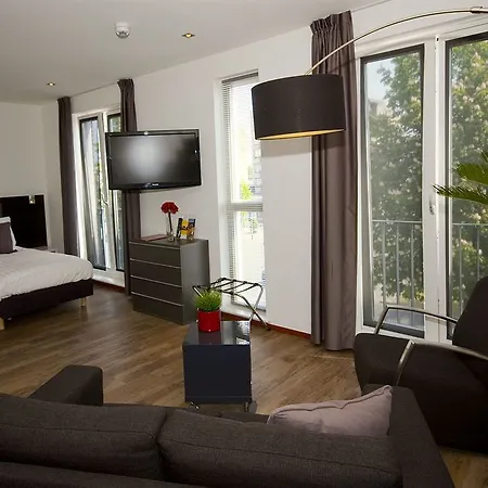 מלון City Hotel 4*